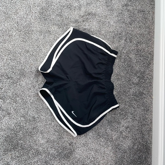 Women’s Nike Tempo Dry Core 3” Running Shorts. - Picture 1 of 2